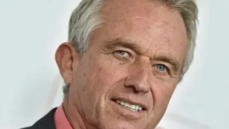 Robert F. Kennedy Jr., HHS çalışanlarını işten çıkarma sürecini başlattı